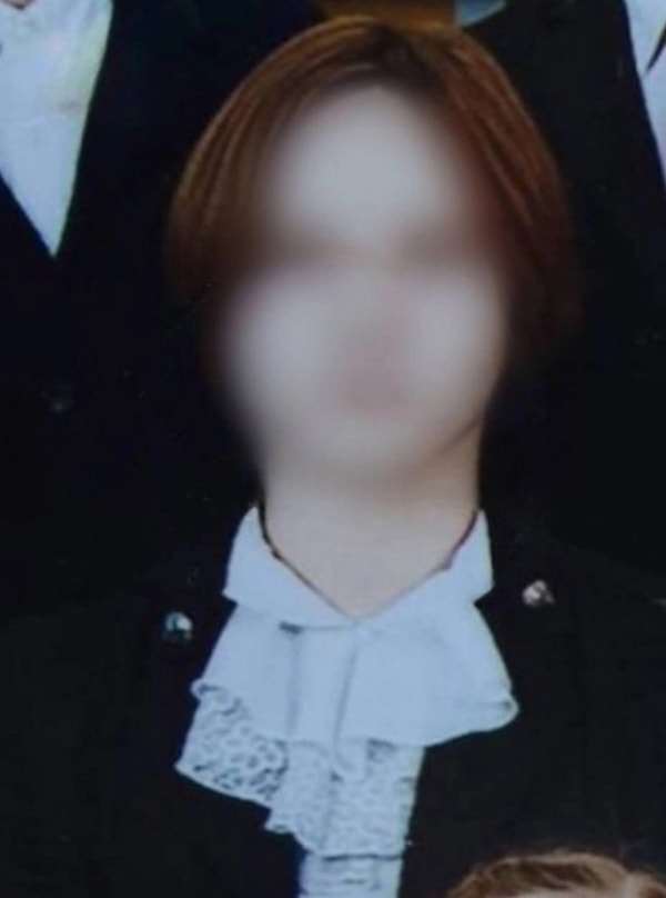 Женщина согласилась на интервью, но озвучила немалую сумму — 15 миллионов рублей. Иначе никакого общения не будет