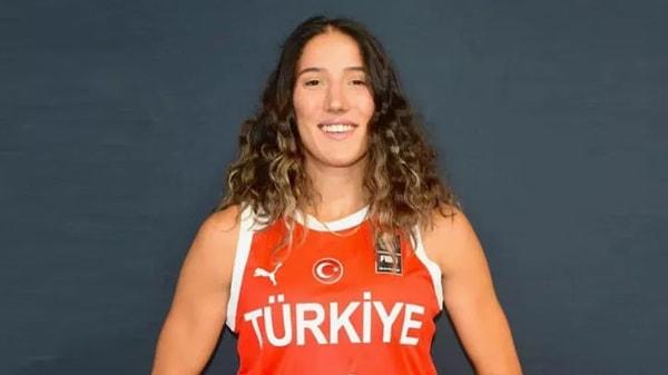 Dualarımız seninle! Milli basketbolcu Nilay Aydoğan enkaz altında.