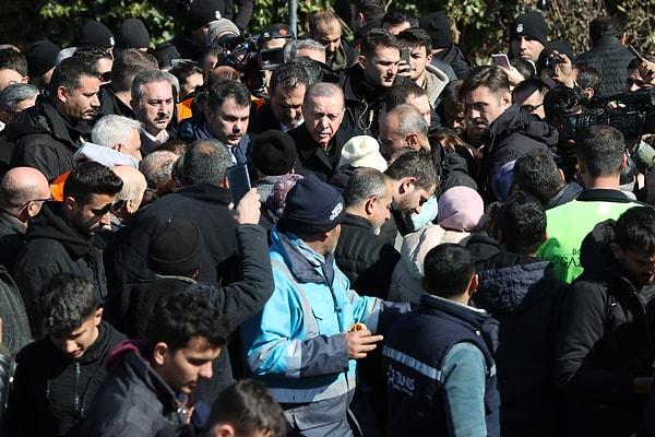 Depremin üçüncü gününde Kahramanmaraş ve Hatay’a giden Erdoğan, bugün Gaziantep’te incelemelerde bulundu.