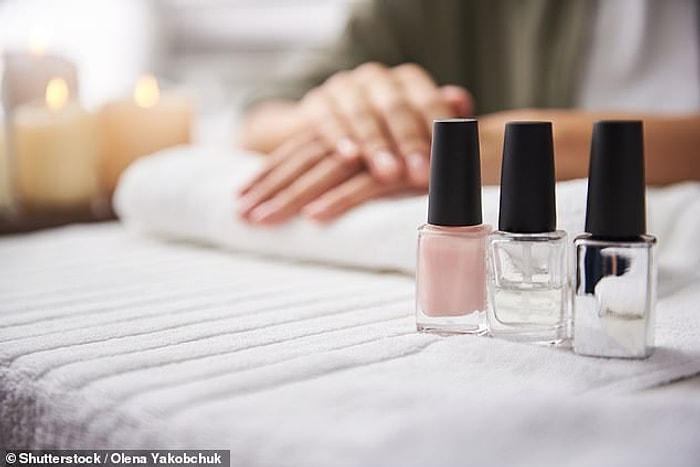 Исследование показывает, что химические вещества, содержащиеся в лаке для ногтей и шампуне, могут повышать риск развития диабета 2 типа у женщин