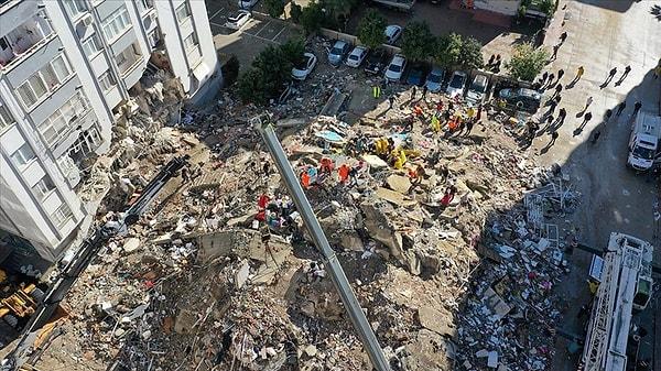 Kahramanmaraş merkezli 7,7 ve 7,6 büyüklüğündeki asrın felaketlerinden birinde daha Türkiye 5. günde 18 bin 342 vatandaş hayatını kaybetti. Çok daha fazlası fiziken ve ruhen yaralı ve evsiz kaldı.