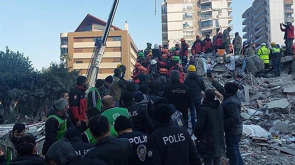 Kahramanmaraş'ta meydana gelen depremin ardından arama kurtarma çalışmaları devam ediyor.
