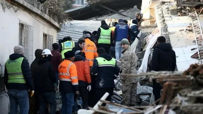 12 Yaşındaki Rüzgar Depremde Ailesini Kurtardı, Kendisi Yaşamını Yitirdi: 'Oğlum Melek Oldu'