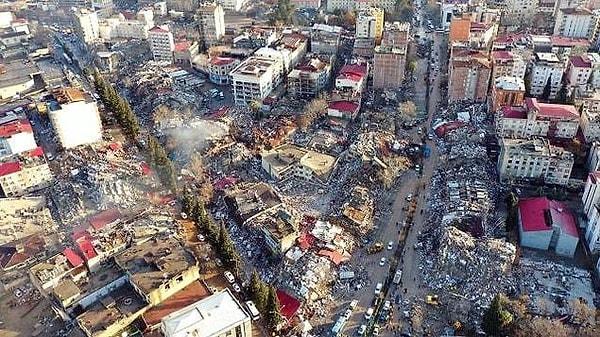 Türkiye 6 Şubat günü büyük bir felakete uyandı.