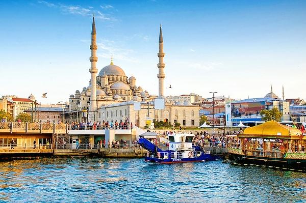 Euromonitör verilerine göre dünyanın en çok ziyaret edilen kenti 20 milyon 200 bin ziyaretçiyle İstanbul.