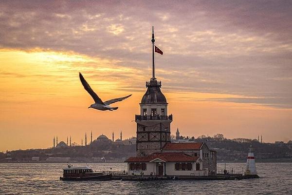 Ne diyelim... 'İstanbul' denildiği zaman aklımıza 'deprem, kalabalık ve felaket' değil de 'mimari, tarih ve yeşillik' geldiği günleri görmek dileğiyle...