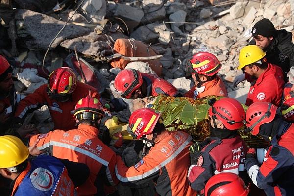 17.00 AFAD, Kahramanmaraş merkezli depremlerde 29 bin 605 kişinin hayatını kaybettiğini, 147 bin 934 afetzedenin başka illere tahliye edildiğini açıkladı.