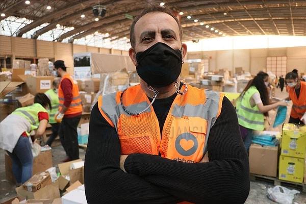 Bütün ülke canla başla deprem bölgesinde arama kurtarma çalışmalarına, yardım çalışmalarına ve bağış kampanyalarına katılırken, Haluk Levent ve AHBAP ekibinin de çalışmaları sosyal medyada dikkat çekti.