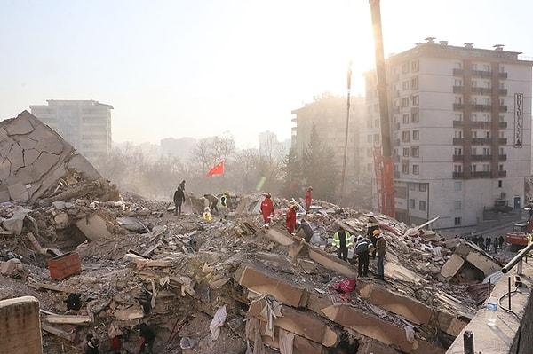 Kahramanmaraş'ta meydana gelen 7.7 ve 7.6 büyüklüğündeki depremler son yılların karada yaşanan en yıkıcı depremlerinden biri olarak değerlenlendiriliyor.