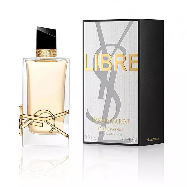 8. A bold and feminine perfume that adapts to any style, from night to day.