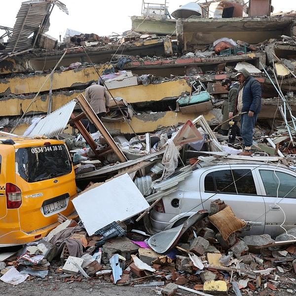 10 ilin etkilendiği depremde yıkılan ya da ağır hasar gören bina sayısı oldukça fazla.