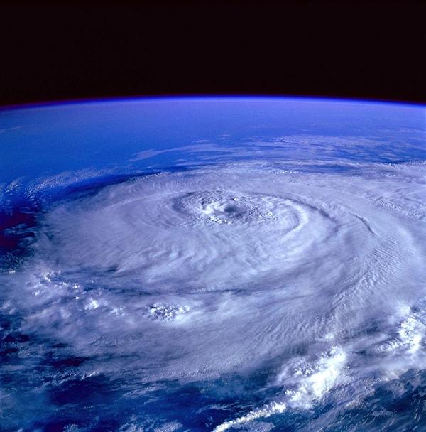Kasırgalar ve tornadolar gibi fırtınalar genellikle Fibonacci dizisini takip eder.