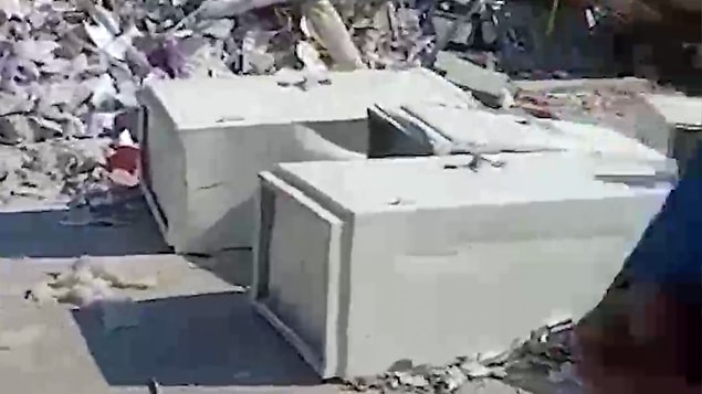 Enkazda �nsan De�il Banka Kasas� Arand�! �al��malara Ara Verilmesine Tepki G�sterdiler