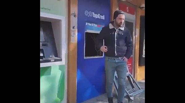 Para çekmek için ATM'lerin olduğu bölgeye giden vatandaşlar, cihazların yerinde olmadığını gördü.