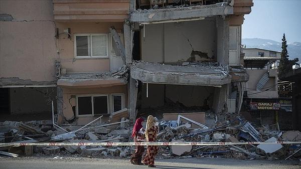 Kahramanmaraş'ta 6 Şubat'ta meydana gelen iki büyük deprem toplam 10 ilde yıkımlara neden olmuş ve şu ana kadar 35 bini aşkın kişinin hayatını kaybettiği belirlenmişti.