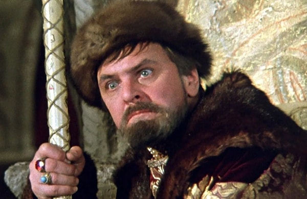 11. Кто стал последним царем всея Руси?