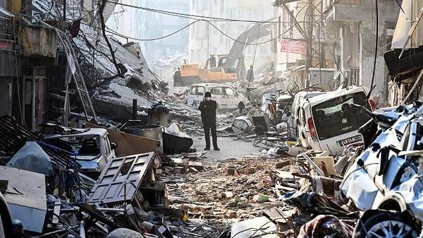 Kahramanmaraş'ta meydana gelen iki büyük deprem herkesi derinden etkiledi. On binlerce vatandaşımızın enkaz altında kaldığı depremde 4.seviye acil durum ilan edildi.