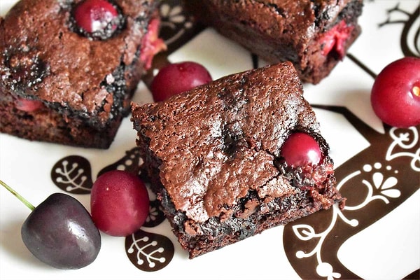 9. Vişneli Browni