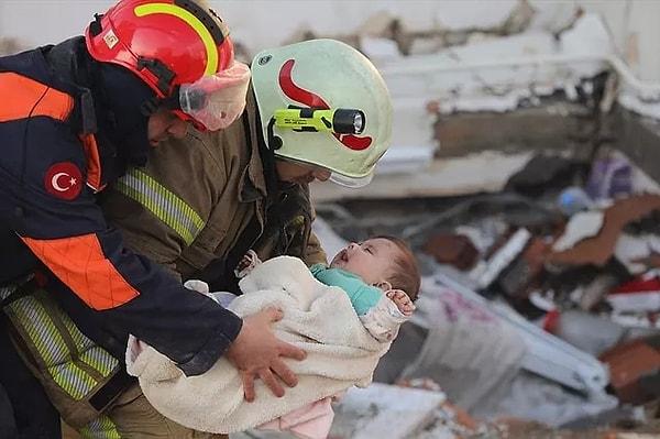 Başta deprem bölgesindeki vatandaşlarımızın olmak üzere milyonların yüreğinde derin bir yara açan afet sonrası tüm Türkiye adeta seferber olmuş durumda.