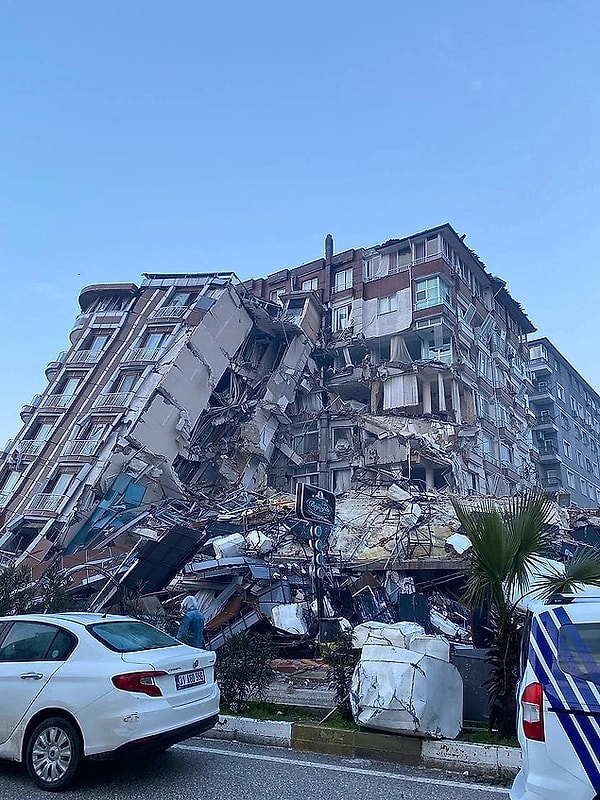 Kahramanmaraş'ta meydana gelen depremde herkes canla başla çalışarak gerek deprem bölgelerine gitti gerek ihtiyaç ve bağışların karşılanmasında emek sarf etti.