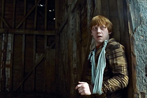 Harry Potter serisiyle ünlenen oyuncular başka yapımlarda yer alsa bile onları hep serideki rolleriyle hatırlarız. Bu da onların başka rolde gördüğümüzde tuhaf gelebilir. Ancak bizim Ron yani Rupert, farklı rolleriyle bu algıyı kırmayı başardı.