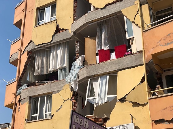 6 Şubat'ta yaşanan deprem felaketi birçok ilimizi etkiledi ve binlerce evin yıkılmasına neden oldu.