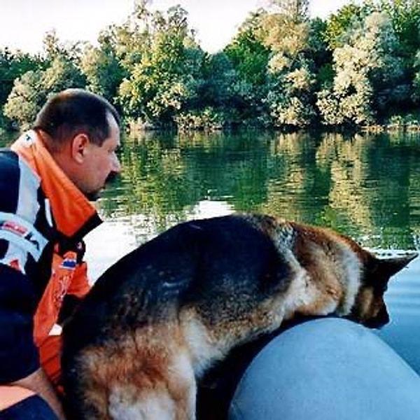 Aradan yıllar geçmesine rağmen yine yardımımıza koşan Laszlo Lehoczki ile Macar kurtarma ekibine ve tabii ki özel köpek Mancs’a minnettarız. İyi ki varsınız… ❤️