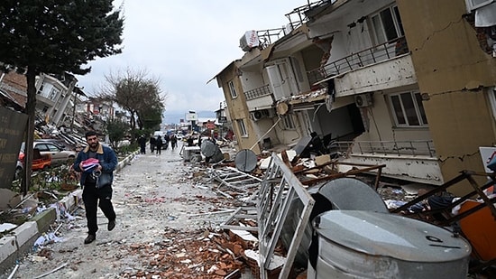 Hatay’da Enkaz Kaldırma Başlıyor: Bina Sakinleri de Refakat Edecek