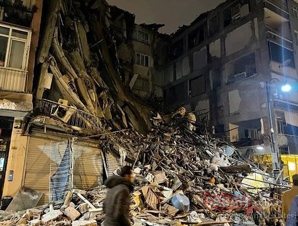 Diğer yandan şehirde depremde yıkılan binalarla ilgili soruşturma kapsamında tutuklu sayısı 7'den 11'e yükseldi.