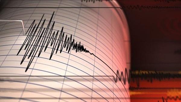 Hatay merkezli 6.4 ve 5.8 büyüklüğünde iki deprem meydana geldi. Depremlerin ardından AFAD, deniz seviyesinde yükselme olabileceğine dair vatandaşlara uyarıda bulundu.