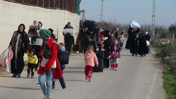 Sınır kapısından şu ana kadar 1500 Suriyelinin ülkesine gittiği öğrenildi.