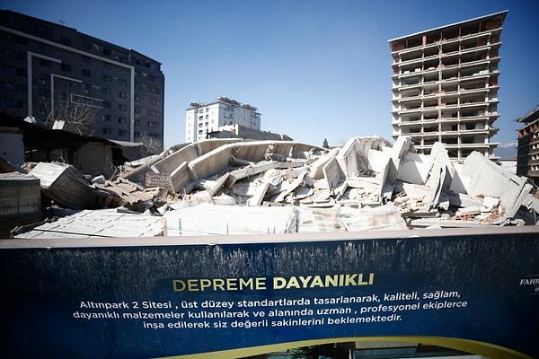 Maraş merkezli iki büyük depremde yıkılan 'Altınpark 2 Sitesi' dört bloktan oluşuyordu.