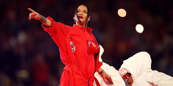 Rihanna Reveals Pregnancy at Super Bowl Halftime Show