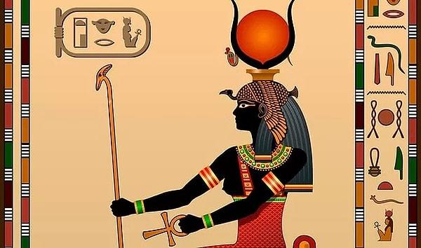 Aşkı ve evliliği temsil eden tanrıça Hathor'dur.