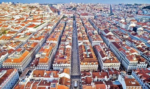Felakete rağmen Lizbon hiçbir salgın hastalık yaşamadı ve bir yıldan kısa bir süre içinde kısmen yeniden inşa edildi. Lizbon'un yeni merkezi bölgesi, bir grup mimar tarafından depremlere dayanacak şekilde tasarlandı. Doğal esnekliğe sahip ve depreme dayanıklı malzemeler kullanıldı.