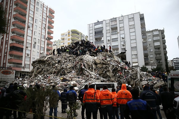 Torun, CHP’li belediyelerin sorumluluğu hakkında şu ifadeleri kullandı: “Hiçbir belediye başkanımızı sorumluluk almadığı yönünde suçlamamız mümkün değil. Ama bu kadar söz karşısında da duymamazlık yapıp, sessiz kalamazdık."