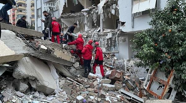 Deprem bölgelerine Türkiye ve dünyanın dört bir yanından yardım için gönüllüler akın ederken, geçtiğimiz günlerde Hatay'da yaşanan 6,4 büyüklüğündeki bir başka deprem, söz konusu şiddetli sarsıntıların henüz bitmediğini gösterdi.