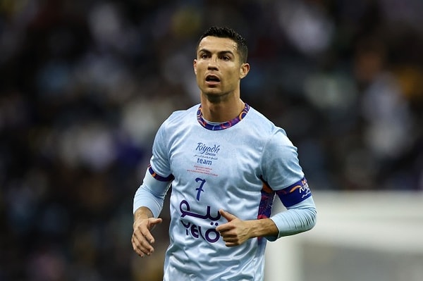 Роналдо выставил на продажу дом после того, как покинул северную Англию в конце прошлого года, подписав контракт на два с половиной года с саудовской аравийской командой "Аль-Наср", чтобы стать самым высокооплачиваемым спортсменом в истории.