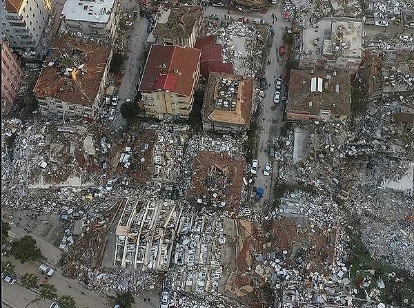 Kahramanmaraş'ta meydana gelen 7,7 ve 7,6 büyüklüğündeki depremler on ilimizde etkilenirken 84 milyon kişinin yüreğini yaktı.