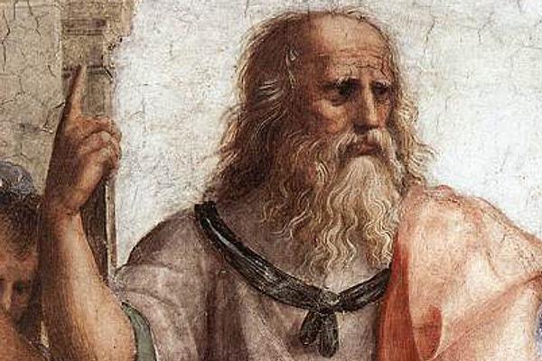 Sokrates enteresan ama hibir şey yazmadı. Sokrates'in fikirleri hep başka insanlardan, özellikle de öğrencilerinden öğrenildi. Bu öğrencilerin başında da elbette, daha sonra neredeyse tüm batı felsefesini etkileyecek olan Platon vardı.