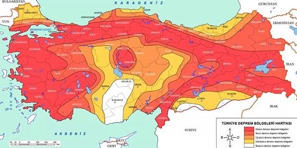 Bu uyarılardan sonra, İzmir'de yaşayan vatandaşlar tekrardan deprem korkusu yaşamaya başladı.