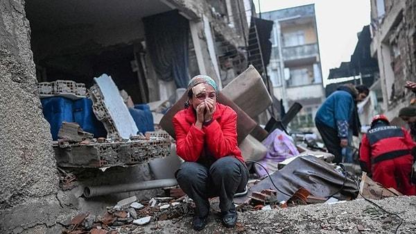 Kahramanmaraş merkezli 11 ilde yıkıma neden olan depremlerin ardından birçok kişi, oturduğu konutların depreme dayanıklı olup olmadığını araştırmaya başladı.