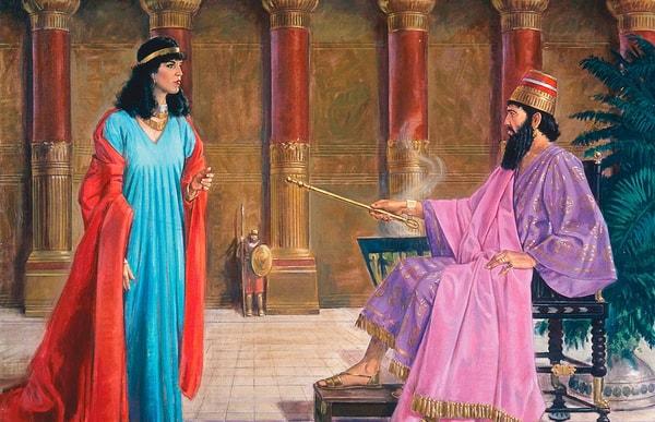 Kral ona, "Ne istiyorsun Kraliçe Ester, dileğin ne? Gözümde değer buldun. Krallığımın yarısını bile istesen sana verilecektir" der.