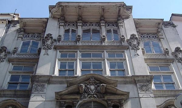 Art Nouveau akımın izlerini taşıyan yapıları İstanbul'un farklı semtlerinde görebilirsiniz.