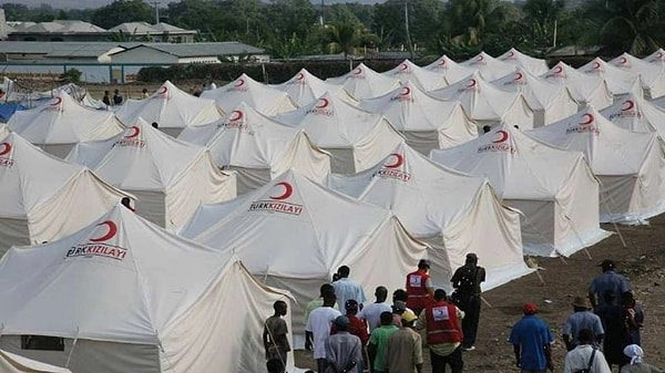 Kızılay’ın, depremzedelere dağıtması gereken çadırları, Ahbap’a 46 milyon lira karşılığında satması ise gündeme bomba gibi düşmüştü.