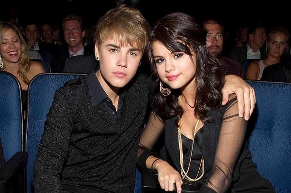 O sıralarda da Selena Gomez, Justin Bieber ile yılbaşı planı yapıyormuş. Anlayacağınız birçok kişi o dönem Justin'in Selena'yı Hailey ile aldattığını bile düşünüyor.