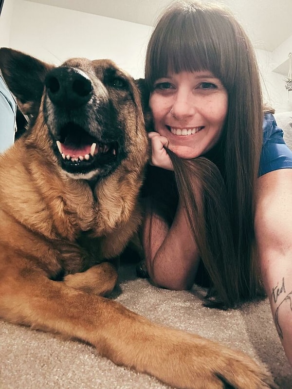 9. Некоторые питомцы не прочь и селфи с хозяйкой сделать!