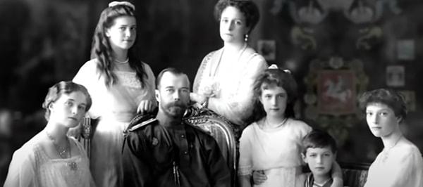 10. Romanov Ailesi