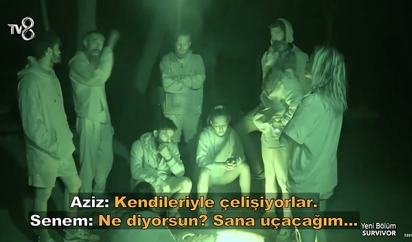 Derkeeeen Senem'in "Sana uçacağım şimdi buradan!" demesiyle, Aziz de kendisine niye yükseldiğini söyleyerek tepki gösterdi ve sesler tam o anda yükseldi.