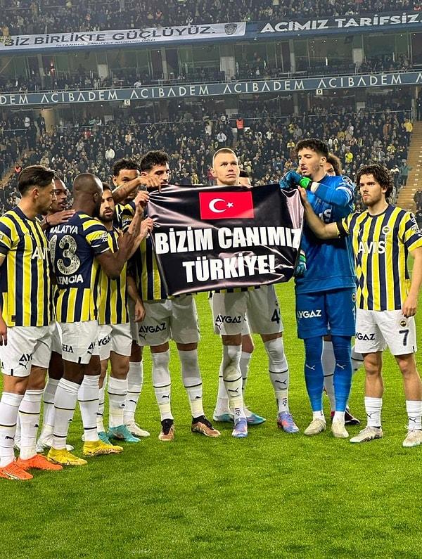 MHP lideri Devlet Bahçeli’nin sunduğu “Maçlar seyircisiz oynansın” önerisi birkaç kulüp tarafından destek görünce olay iyice alevlendi.